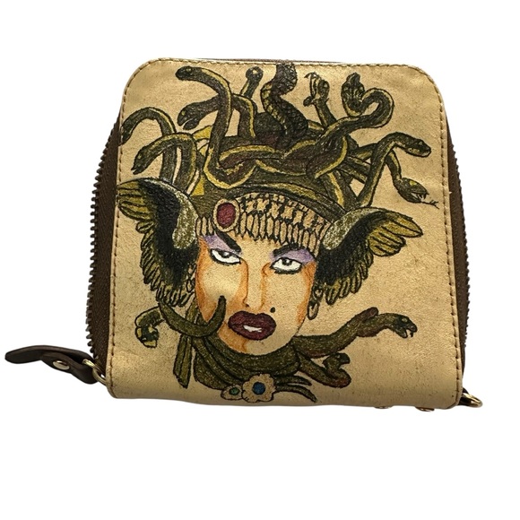 Prison Art Handbags - Prison Art Leather Wallet Medusa Bi-Fold Zippered Wallet - Flaw